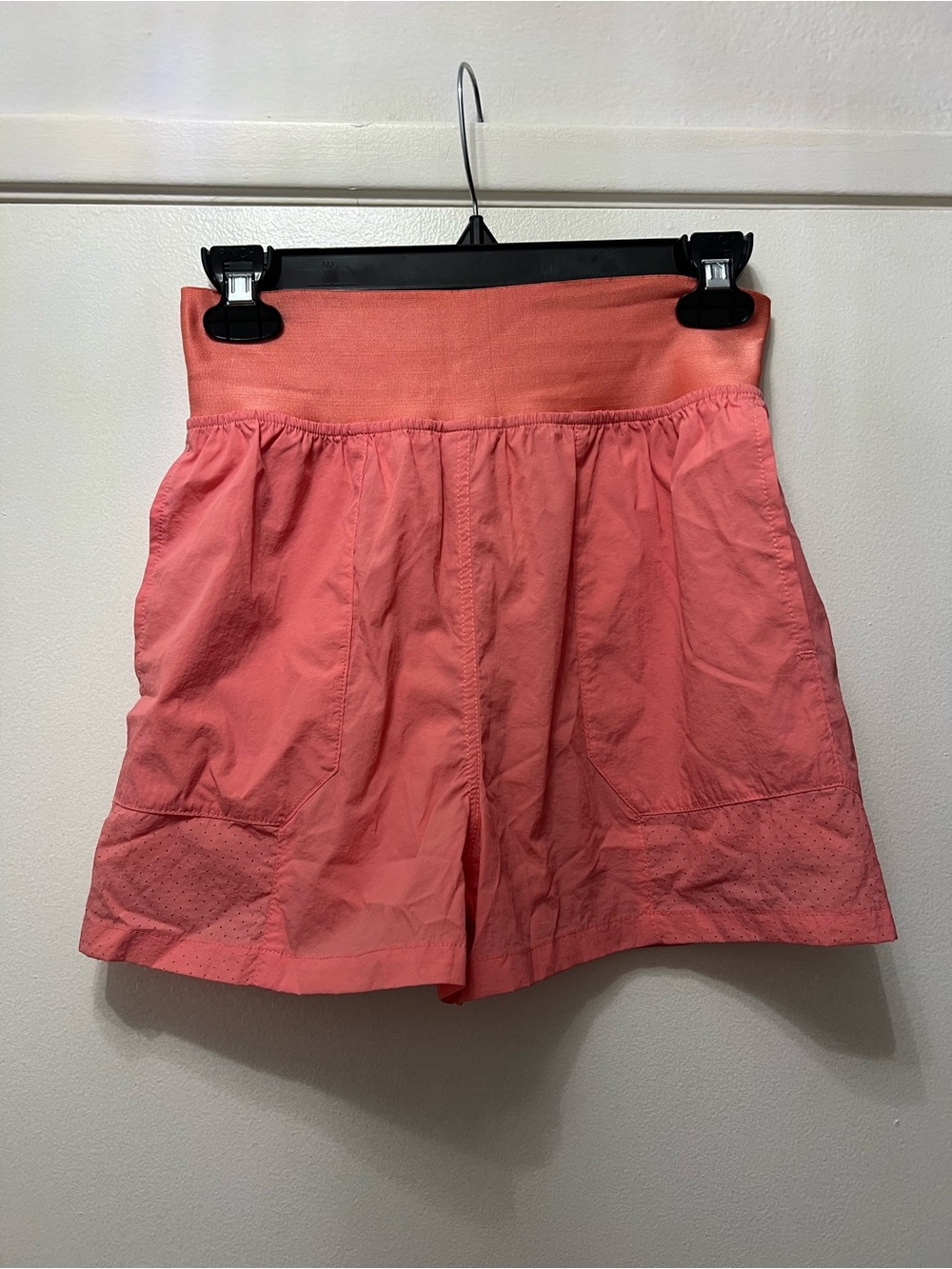 Mono B Coral High Rise Workout Shorts Size Small Pink NEW
